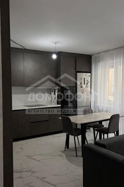 Продаётся 2-комнатная квартира, 82.6 м²