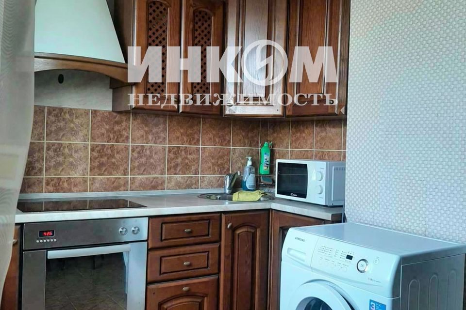 Сдаётся 1-комнатная квартира, 38 м²
