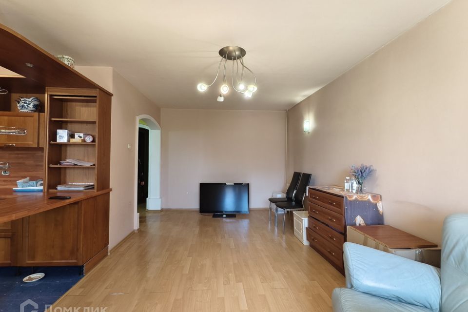 Продаётся 4-комнатная квартира, 69.8 м²