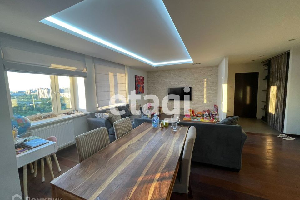 Продаётся 2-комнатная квартира, 78.8 м²