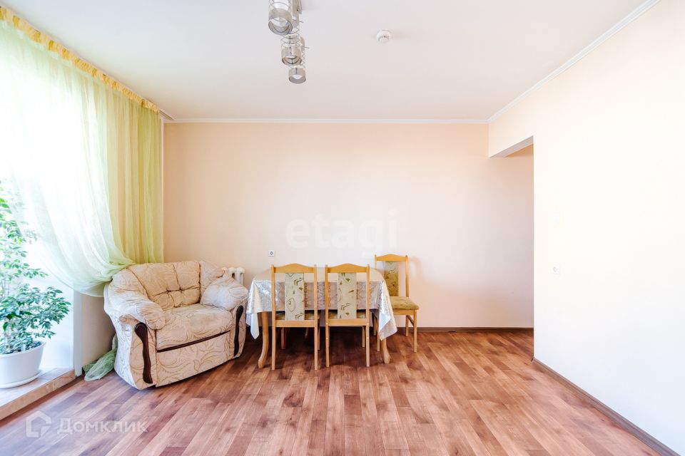 Продаётся 2-комнатная квартира, 60.7 м²