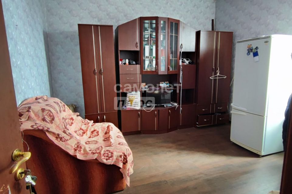 Продаётся комната в 3-комн. квартире, 14.4 м²