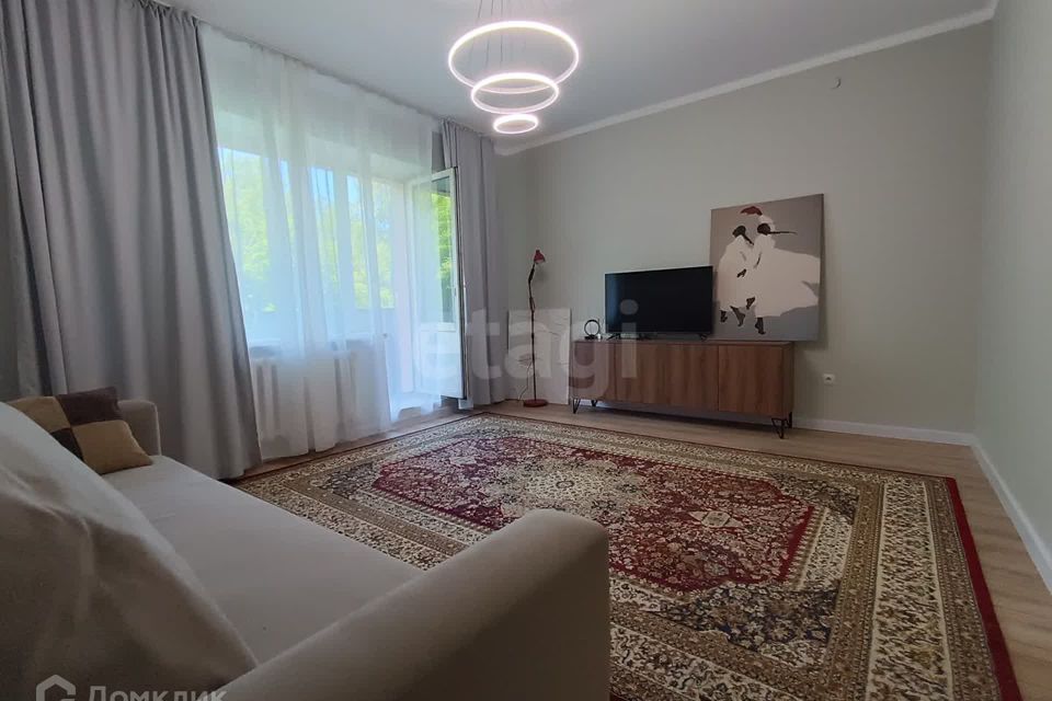 Продаётся 2-комнатная квартира, 62.4 м²