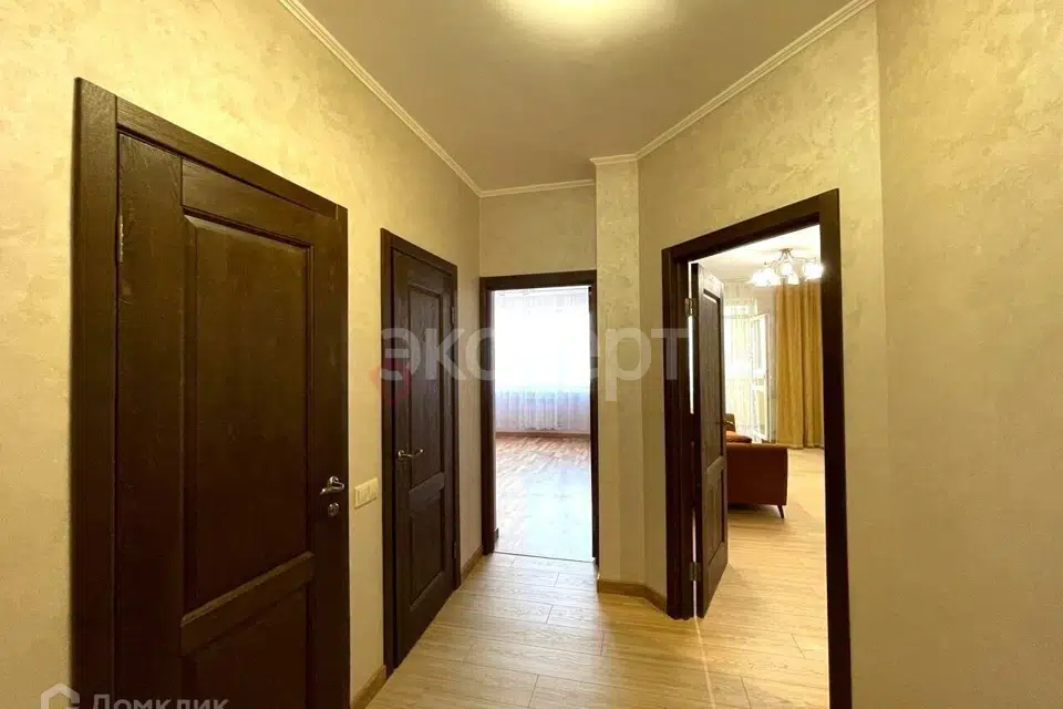 Продаётся 1-комнатная квартира, 55 м²