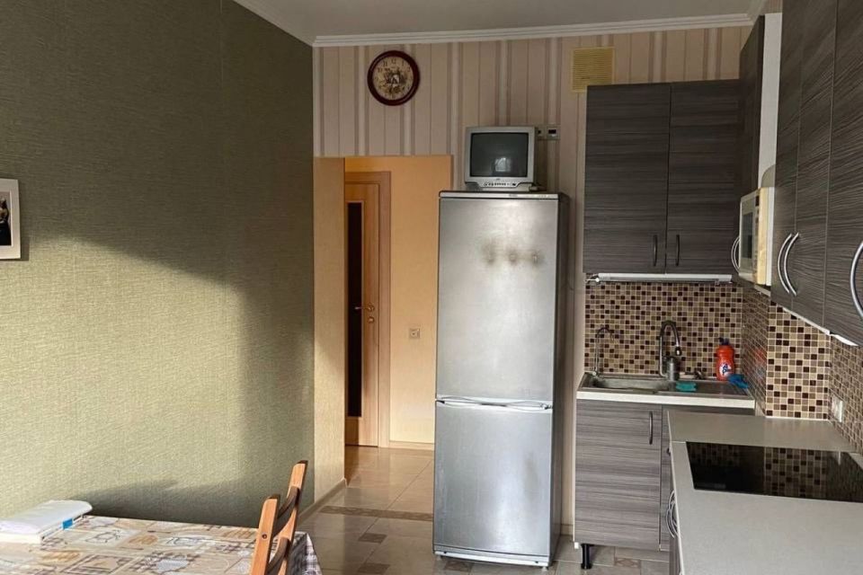 Продаётся 2-комнатная квартира, 69.6 м²
