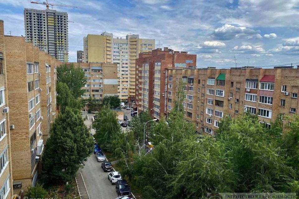 Продаётся 3-комнатная квартира, 63.2 м²