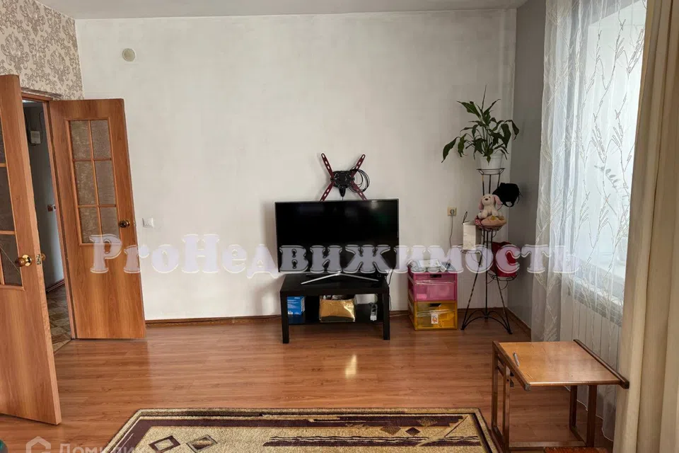 Продаётся 4-комнатная квартира, 70.3 м²