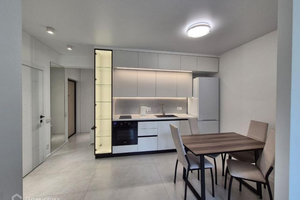 Продаётся 1-комнатная квартира, 42 м²