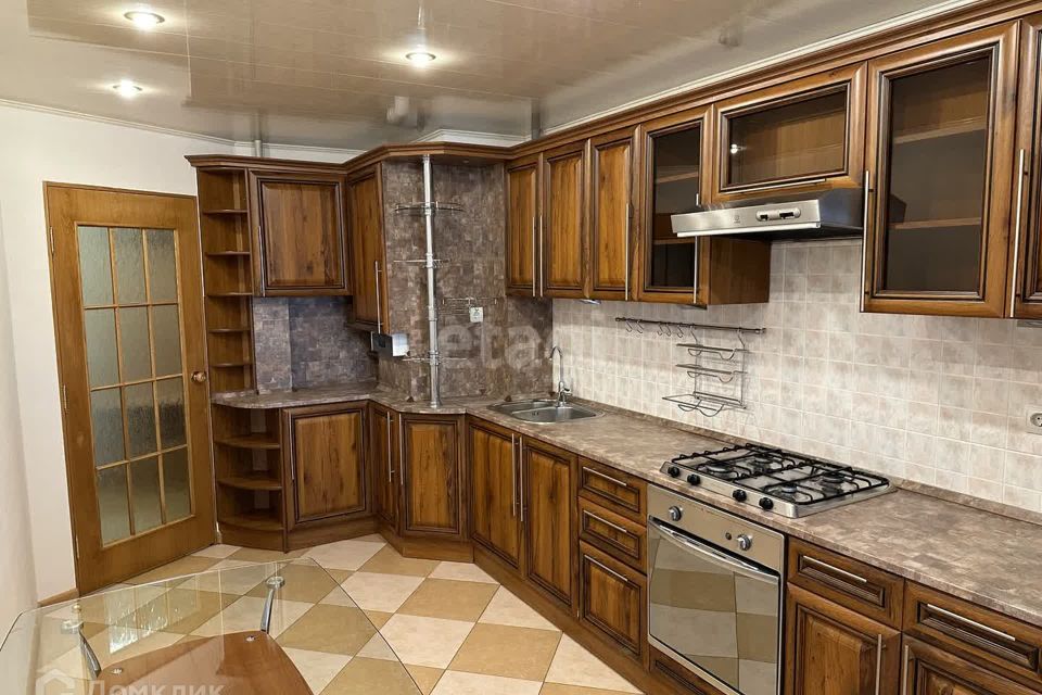 Продаётся 2-комнатная квартира, 70.1 м²
