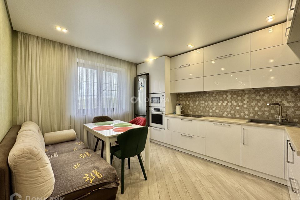 Продаётся 2-комнатная квартира, 60.2 м²