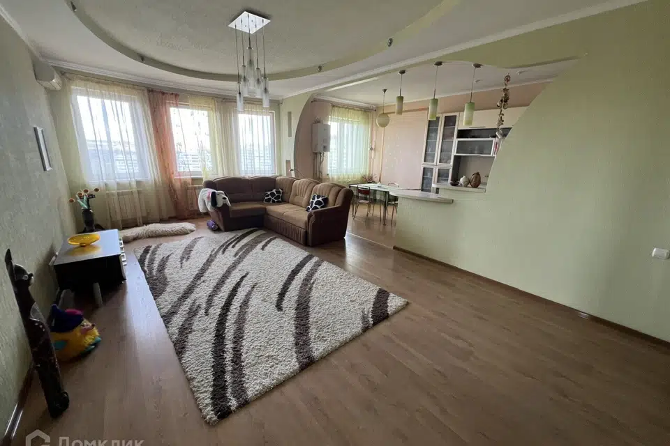 Продаётся 2-комнатная квартира, 98 м²