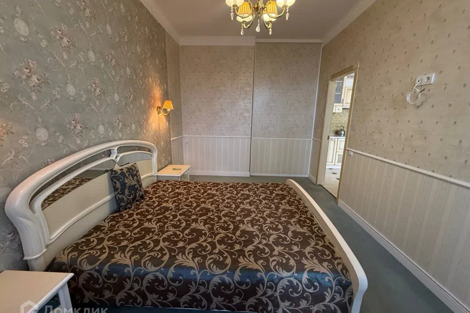 Сдаётся 2-комнатная квартира, 75 м²