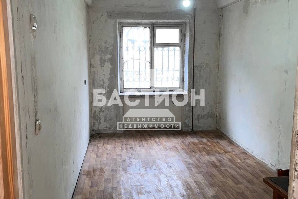 Продаётся 4-комнатная квартира, 66 м²