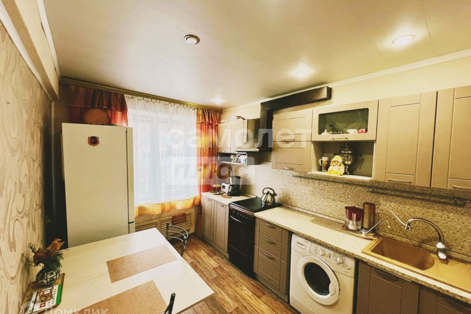 Продаётся 3-комнатная квартира, 61.5 м²