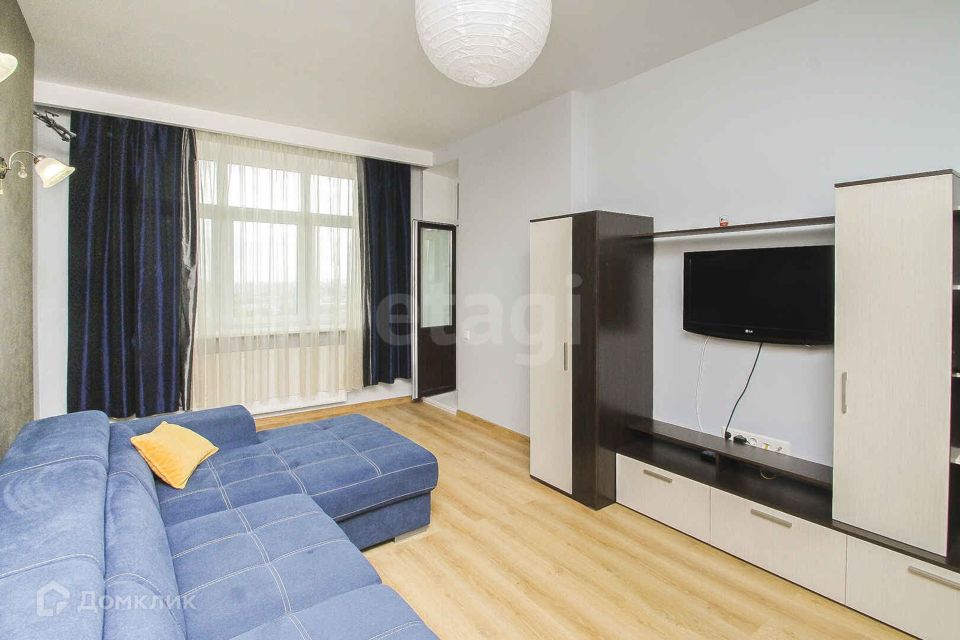 Продаётся 2-комнатная квартира, 72.4 м²