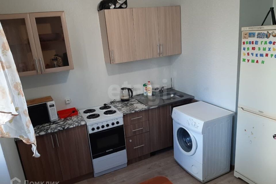 Сдаётся 1-комнатная квартира, 42 м²