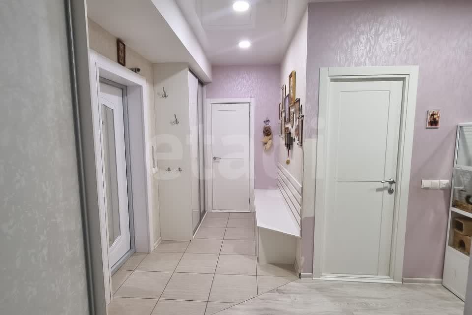 Продаётся 4-комнатная квартира, 101.2 м²