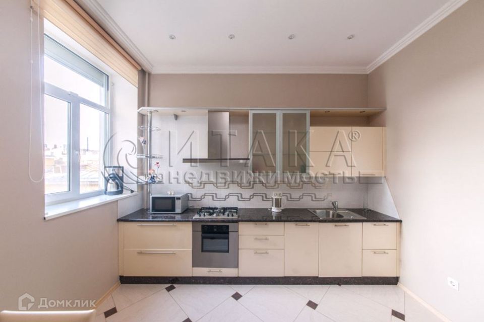 Продаётся 3-комнатная квартира, 110.3 м²