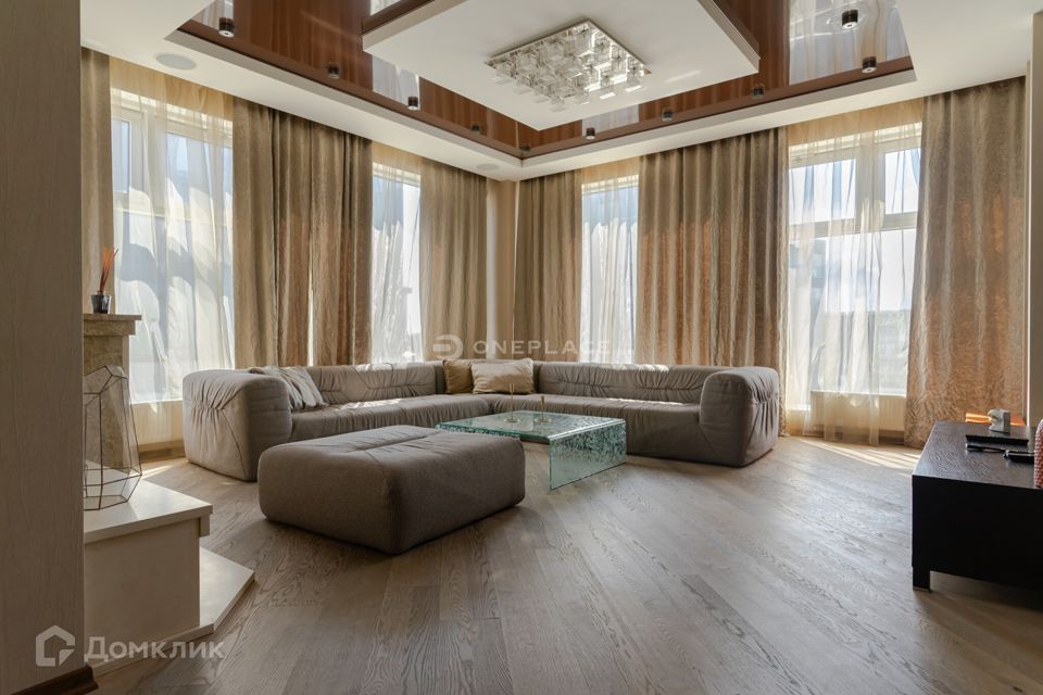 Сдаётся 2-комнатная квартира, 90.6 м²