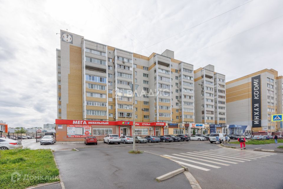 Купить 1-комнатную квартиру, 37.4 м² по адресу Брянск, улица Романа Брянского, 2