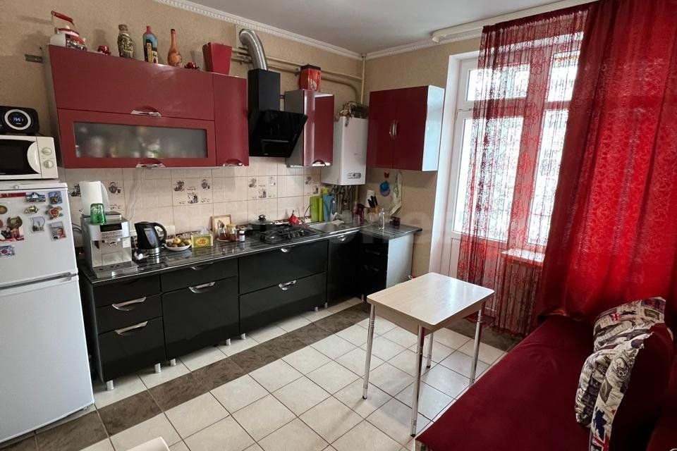 Сдаётся 1-комнатная квартира, 42 м²