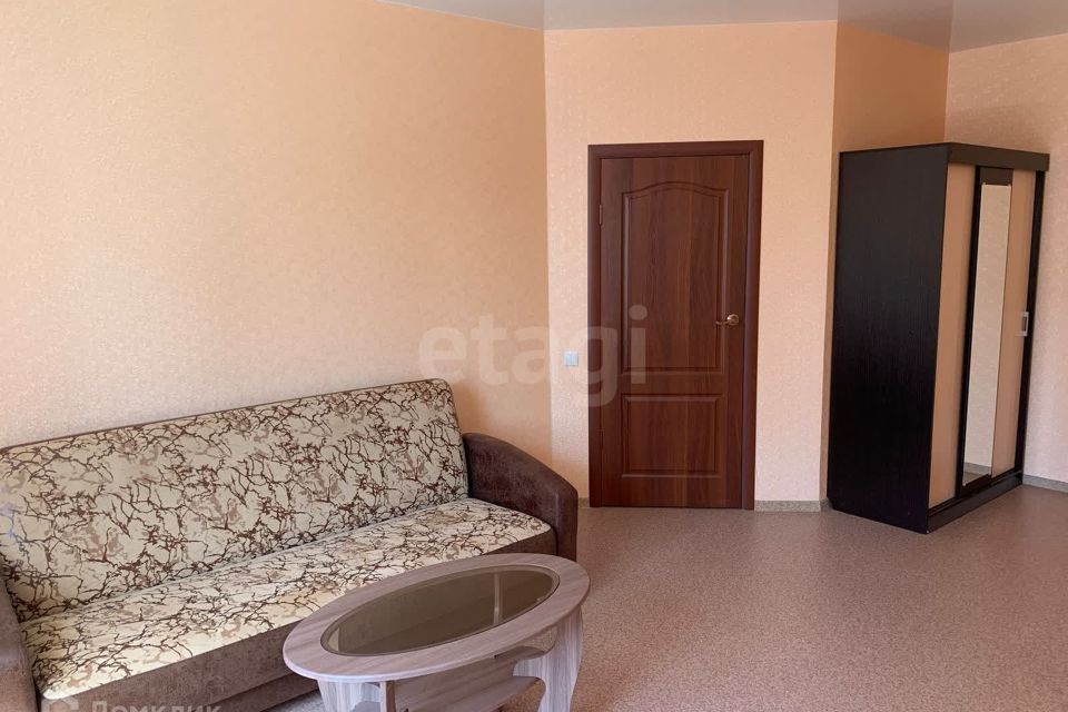 Продаётся 1-комнатная квартира, 38 м²
