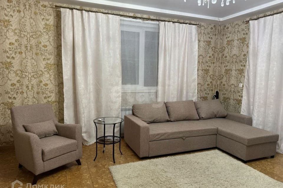 Сдаётся 2-комнатная квартира, 78 м²