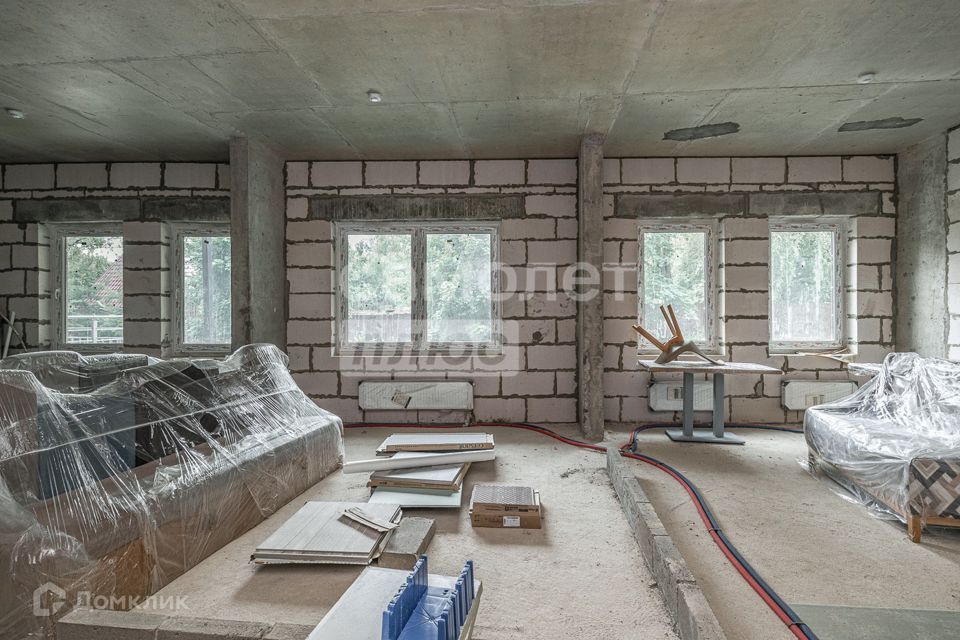 Продаётся 1-комнатная квартира, 61.9 м²