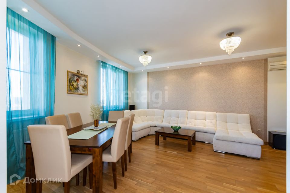 Продаётся 3-комнатная квартира, 101.4 м²