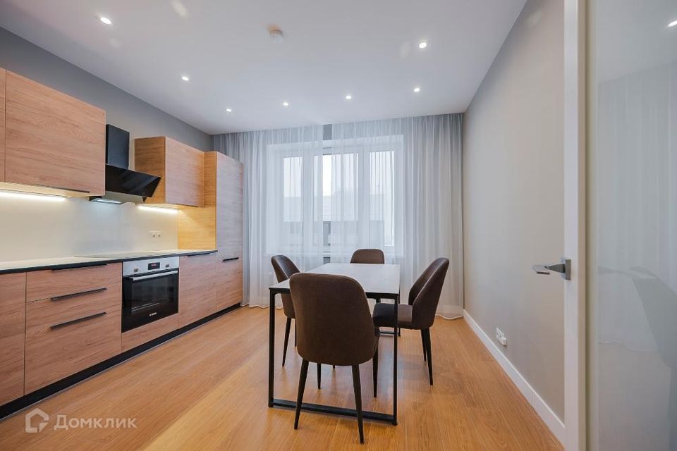 Сдаётся 2-комнатная квартира, 64 м²