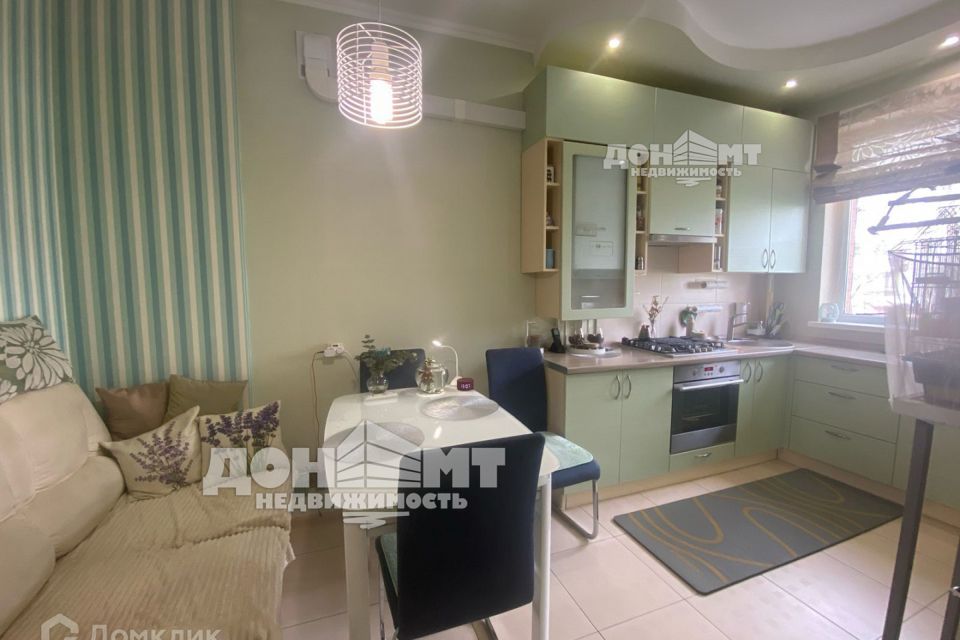 Продаётся 1-комнатная квартира, 42 м²