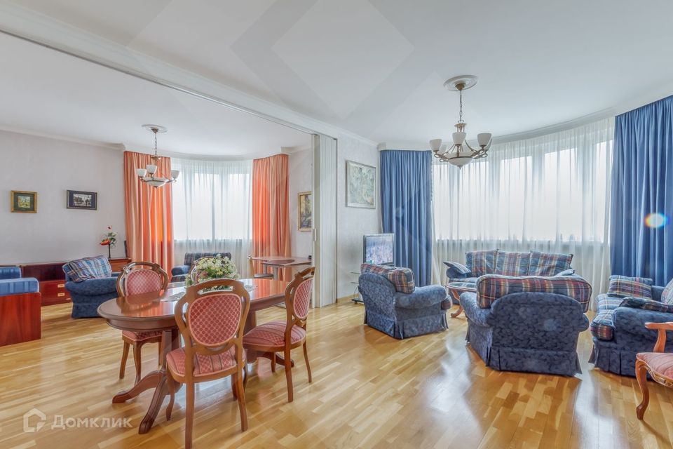 Сдаётся 3-комнатная квартира, 170 м²