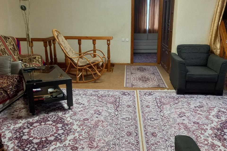 Продаётся 3-этажный дом, 260 м²