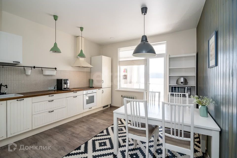 Продаётся 2-комнатная квартира, 77 м²