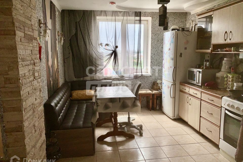 Продаётся 2-комнатная квартира, 67.7 м²