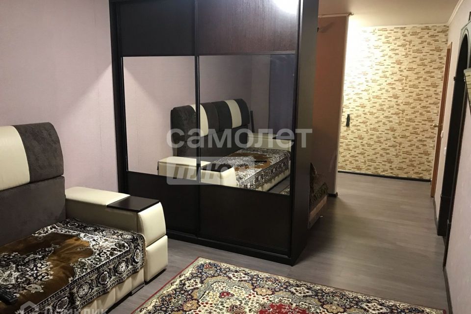 Продаётся 1-комнатная квартира, 37 м²