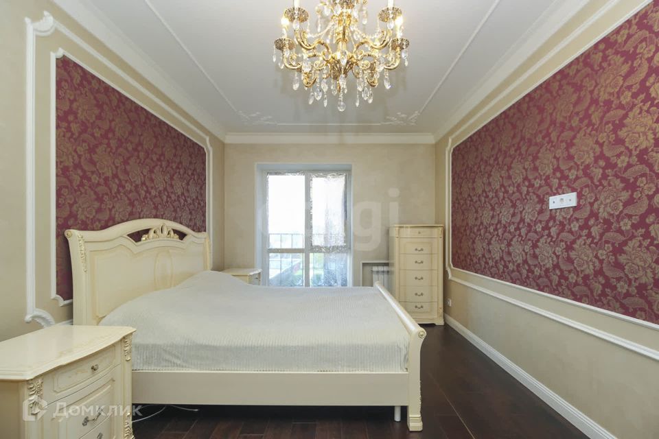Продаётся 3-комнатная квартира, 106.7 м²
