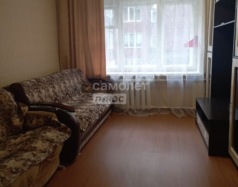 Продаётся 2 комнаты в 3-комн. квартире, 20.3 м²