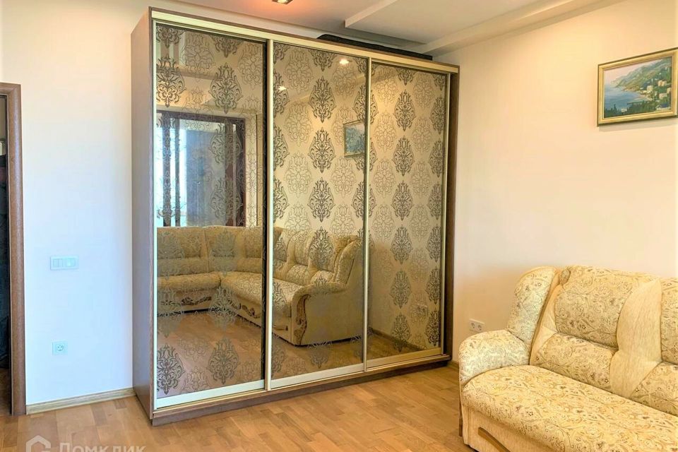 Продаётся 1-комнатная квартира, 69 м²