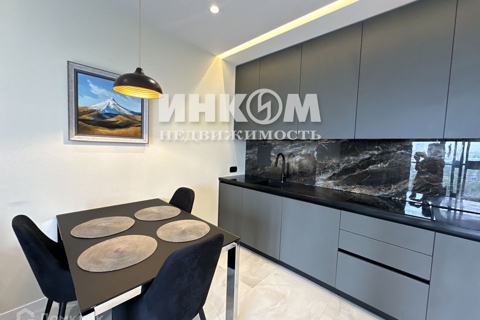 Продаётся 1-комнатная квартира, 53.8 м²