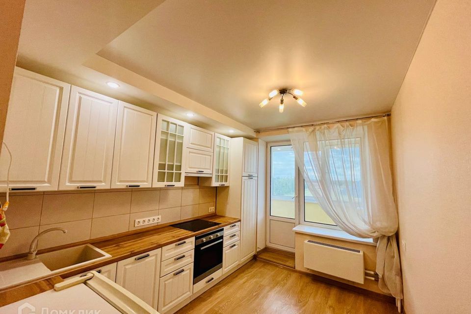 Продаётся 1-комнатная квартира, 41.9 м²
