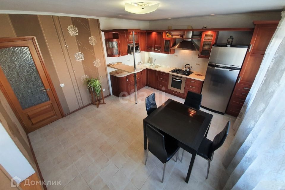 Продаётся 3-комнатная квартира, 104.4 м²