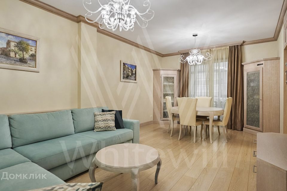 Продаётся 3-комнатная квартира, 139 м²