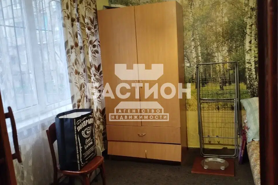 Продаётся 4-комнатная квартира, 60 м²