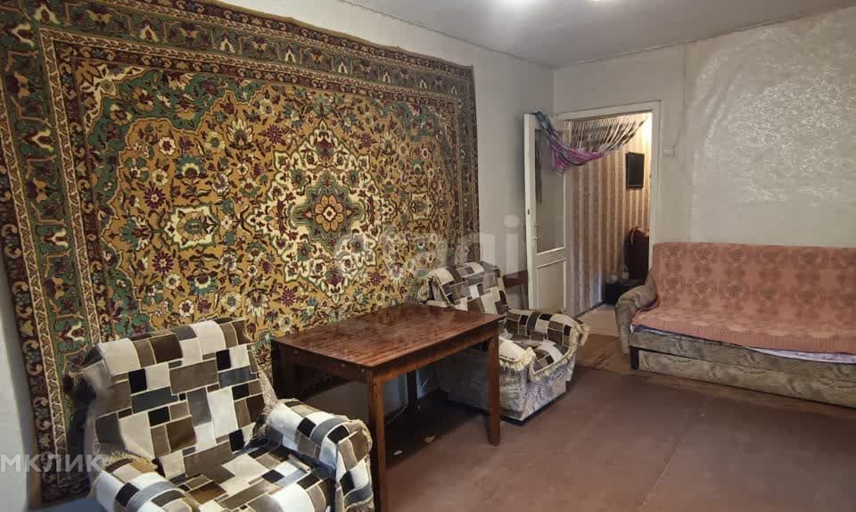 Продаётся 3-комнатная квартира, 50.3 м²