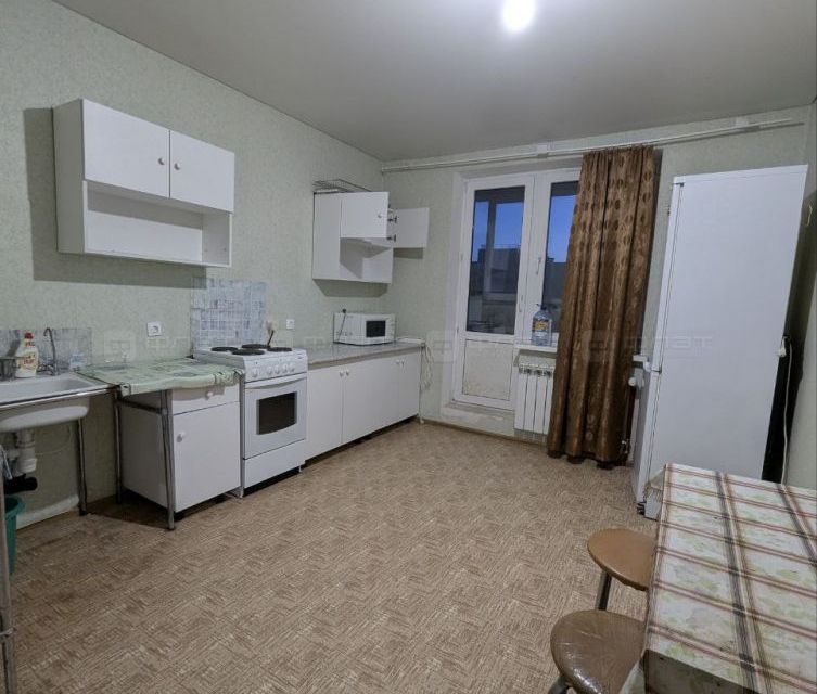 Сдаётся 1-комнатная квартира, 42 м²