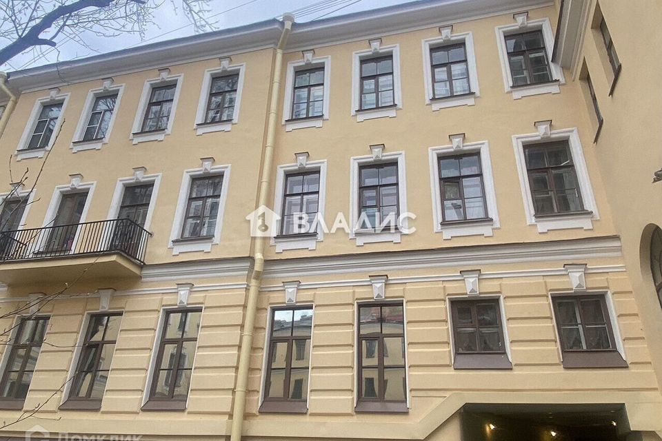 Продаётся 4-комнатная квартира, 130 м²