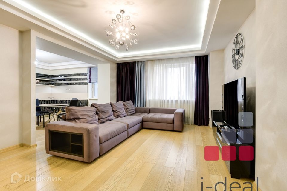 Продаётся 4-комнатная квартира, 115 м²