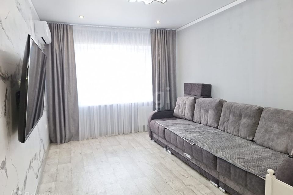 Продаётся 2-комнатная квартира, 57.6 м²