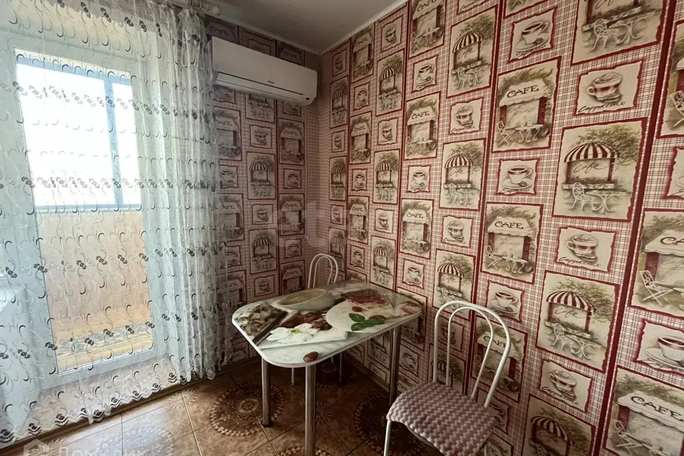 Сдаётся 1-комнатная квартира, 38 м²